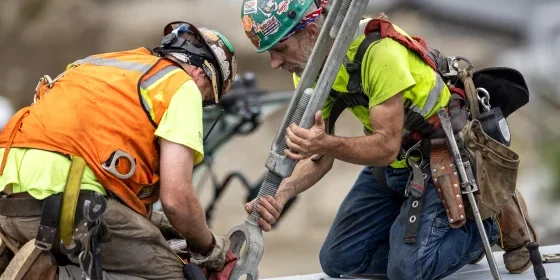 231207 stamford ct construction site workers ac 1005p a5340d